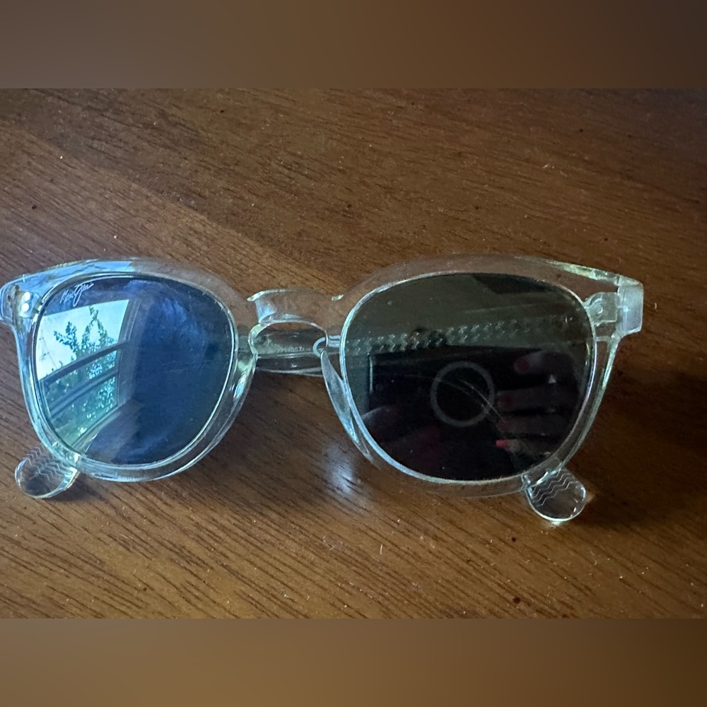 Mayi Jim  sunglasses